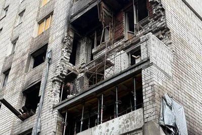 Відновлення будинку на вулиці Виговського у Львові після обстрілу Відновлення будинку на вулиці Виговського у Львові після обстрілу