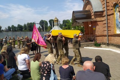 Не дожив два дні до ротації: у Хмельницькому попрощалися із офіцером інженерних військ Андрієм Левандовським Не дожив два дні до ротації: у Хмельницькому попрощалися із офіцером інженерних військ Андрієм Левандовським