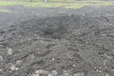 "Відчуття, що стіна в будинку впала”. Що розповідають очевидці про нічний обстріл в Сумах "Відчуття, що стіна в будинку впала”. Що розповідають очевидці про нічний обстріл в Сумах