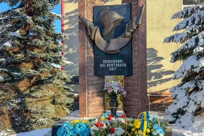 У Житомирі вшанували ліквідаторів наслідків аварії на Чорнобильській АЕС У Житомирі вшанували ліквідаторів наслідків аварії на Чорнобильській АЕС