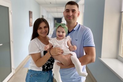 Ніколь з мамою і татом Ніколь з мамою і татом