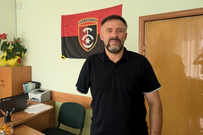 Як відновлюють будинки в селі на Житомирщині, яке постраждало 26 серпня від обстрілу росіян Як відновлюють будинки в селі на Житомирщині, яке постраждало 26 серпня від обстрілу росіян