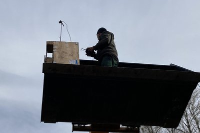 У деокупованому Граковому трактор на радіоуправлінні прибирає заміновані поля У деокупованому Граковому трактор на радіоуправлінні прибирає заміновані поля