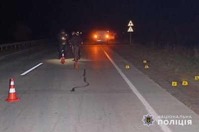 На Житомирщині під колесами мікроавтобуса загинув пішохід: що відомо