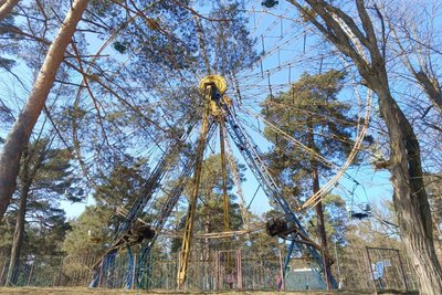 Не працює з 2021 року — у житомирському парку хочуть демонтувати колесо огляду Не працює з 2021 року — у житомирському парку хочуть демонтувати колесо огляду
