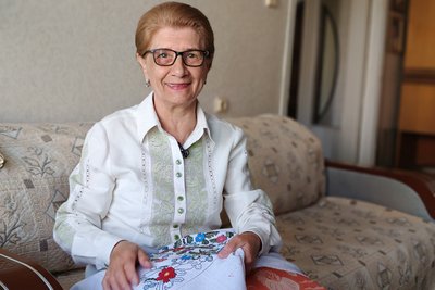"Якби не вишивала, то не знаю чи була б жива": історія луцької вишивальниці "Якби не вишивала, то не знаю чи була б жива": історія луцької вишивальниці