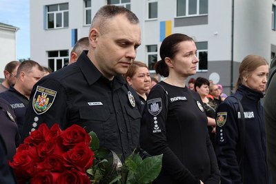 На Житомирщині попрощалися із загиблим у боях за Україну поліцейським Юрієм Гульком На Житомирщині попрощалися із загиблим у боях за Україну поліцейським Юрієм Гульком