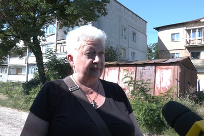 Чотири місяці після обстрілу із пошкодженим дахом: ситуація в селищі Новогуйвинське на Житомирщині Чотири місяці після обстрілу із пошкодженим дахом: ситуація в селищі Новогуйвинське на Житомирщині