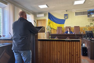 У Бердичеві продовжили розгляд справи ексдиректора «Бердичівкомунсервісу»: у суді допитали трьох свідків У Бердичеві продовжили розгляд справи ексдиректора «Бердичівкомунсервісу»: у суді допитали трьох свідків