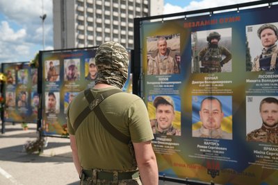 "У нас іншого виходу немає". Ровесник незалежності України обороняє її у війську "У нас іншого виходу немає". Ровесник незалежності України обороняє її у війську