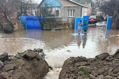 Підтоплення подвір'я в Барвінковому, Ізюмський район, 14 лютого 2026 року Підтоплення подвір'я в Барвінковому, Ізюмський район, 14 лютого 2026 року