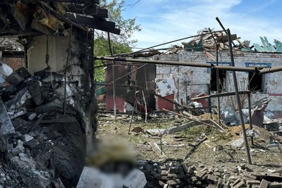Наслідки удару російської армії по житловому будинку у Куп’янську Наслідки удару російської армії по житловому будинку у Куп’янську