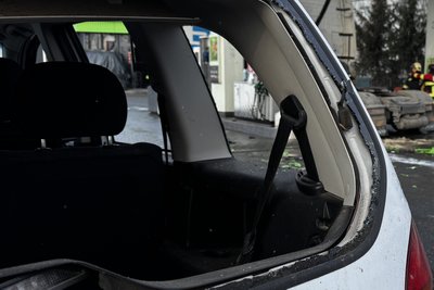 "Б'ють туди, де багато транспорту". У Сумах дрон влучив у автозаправку