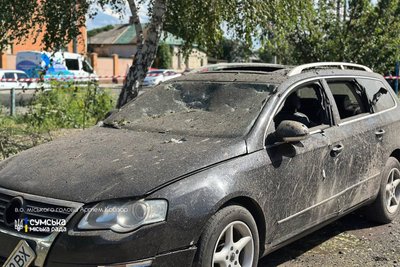 У Сумах загинула жінка внаслідок ще одного удару РФ У Сумах загинула жінка внаслідок ще одного удару РФ