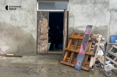 "Черговий акт агресії": в Одесі через падіння дрона зруйнувало будівлю. ФОТО "Черговий акт агресії": в Одесі через падіння дрона зруйнувало будівлю. ФОТО