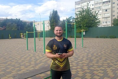 "Кожен рекорд присвячую родині і побратимам", — військовий з Житомира Дмитро Косатий