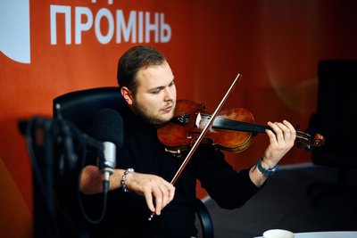 Музикант Moisei: "Відчуття того, що можеш померти на війні будь-якої миті, спонукає писати музику" Музикант Moisei: "Відчуття того, що можеш померти на війні будь-якої миті, спонукає писати музику"