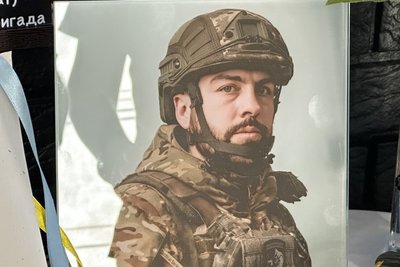 "Зарезервовано для найсміливіших": у Миколаєві заклади долучилися до акції "Стіл пам'яті" "Зарезервовано для найсміливіших": у Миколаєві заклади долучилися до акції "Стіл пам'яті"