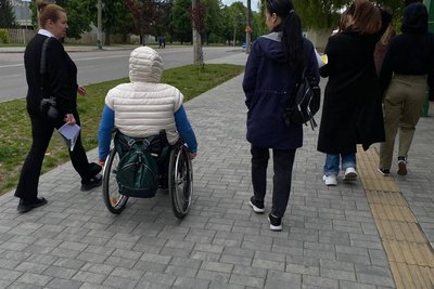 У Житомирі облаштують безбар'єрний простір для маломобільних людей У Житомирі облаштують безбар'єрний простір для маломобільних людей