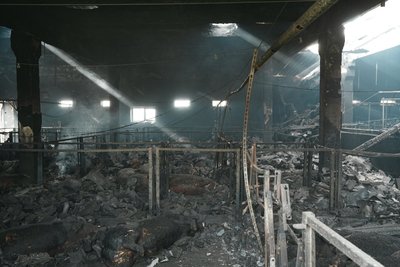 Наслідки російського удару по агрофірмі у Нововодолазькій громаді, 3 жовтня 2025 року Наслідки російського удару по агрофірмі у Нововодолазькій громаді, 3 жовтня 2025 року