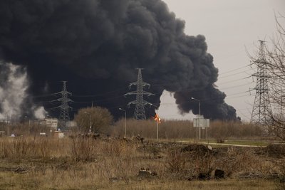 Пожежа на нафтопереробному заводі у російському Бєлгороді Пожежа на нафтопереробному заводі у російському Бєлгороді