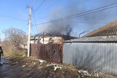 РФ вдарила дроном по Золочеву на Харківщині: пошкоджені оселі та енергомережі РФ вдарила дроном по Золочеву на Харківщині: пошкоджені оселі та енергомережі