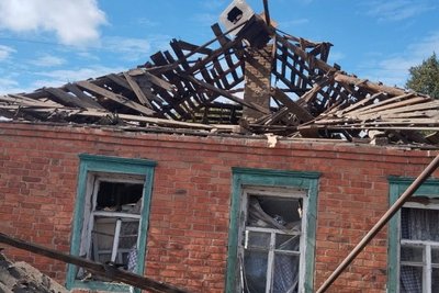 Будинок, який був пошкоджений через російський удар по Золочеву 25 вересня Будинок, який був пошкоджений через російський удар по Золочеву 25 вересня