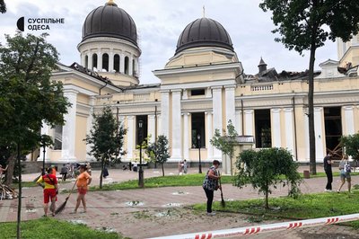 Наслідки влучання по Спасо-Преображенському собору в Одесі Наслідки влучання по Спасо-Преображенському собору в Одесі