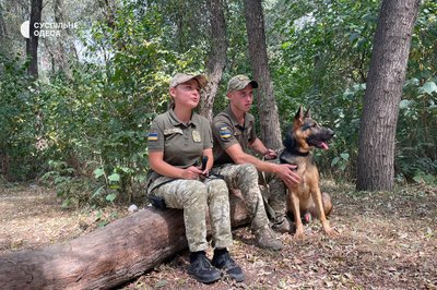 Від любові до собак — до шлюбу: в Ізмаїльському прикордонному загоні служить подружжя кінологів Від любові до собак — до шлюбу: в Ізмаїльському прикордонному загоні служить подружжя кінологів