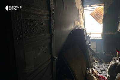 "Слава Богу, вони вчасно поїхали": мешканці пошкодженого будинку в Чорноморську про атаку РФ "Слава Богу, вони вчасно поїхали": мешканці пошкодженого будинку в Чорноморську про атаку РФ