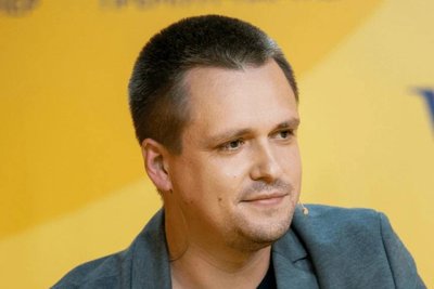Через атаки на залізницю частина пасажирів у Дніпрі пересідає на автобуси Через атаки на залізницю частина пасажирів у Дніпрі пересідає на автобуси