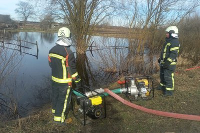 За добу з підтоплених громад на Волині відкачали понад дві тисячі метрів кубічних води