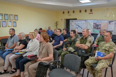 У Житомирі триває вишкіл цивільних до національного спротиву — кого навчатимуть насамперед У Житомирі триває вишкіл цивільних до національного спротиву — кого навчатимуть насамперед