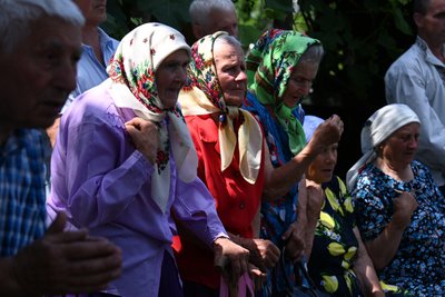 За давніми обрядами і традиціями: у селі на Житомирщині відзначили Зажинки За давніми обрядами і традиціями: у селі на Житомирщині відзначили Зажинки