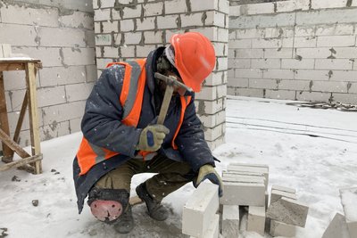 На Північній Салтівці відновлюють будинок На Північній Салтівці відновлюють будинок