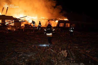 Російські військові атакували вночі безпілотниками Суми Російські військові атакували вночі безпілотниками Суми