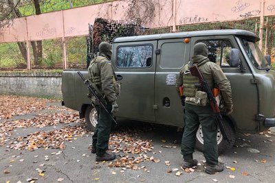 Миколаївські "полювальники на шахідів" показали свій спецавтомобіль Миколаївські "полювальники на шахідів" показали свій спецавтомобіль
