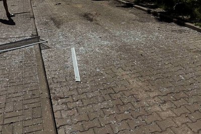 У Ковпаківському районі Сум є пошкодження через атаку БпЛА У Ковпаківському районі Сум є пошкодження через атаку БпЛА