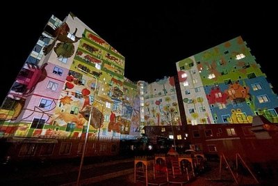 Швейцарський художник зі світла підсвітив Швейцарський художник зі світла підсвітив