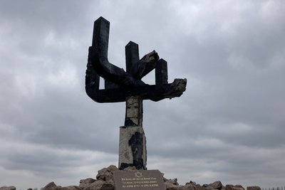 Заміновано 80% території: як на Харківщині відновлюють "Дробицький Яр"