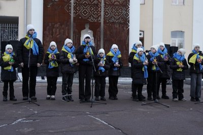 Вони виборювали свободу та гідність — у Житомирі вшанували пам'ять Героїв Небесної Сотні Вони виборювали свободу та гідність — у Житомирі вшанували пам'ять Героїв Небесної Сотні