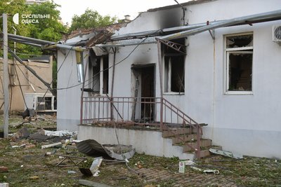 Унаслідок атаки РФ в Одесі пошкоджено пологовий будинок: розповіді породіль і фото наслідків Унаслідок атаки РФ в Одесі пошкоджено пологовий будинок: розповіді породіль і фото наслідків