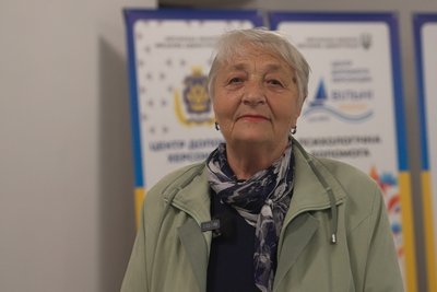 "Тут є відчуття рідного дому" — як переселенці із Херсонщини знаходять підтримку у центрі "Вільні разом" у Житомирі "Тут є відчуття рідного дому" — як переселенці із Херсонщини знаходять підтримку у центрі "Вільні разом" у Житомирі