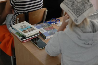 "Стереотипи руйнувати ми вміємо!": як на Миколаївщині навчають майбутніх трактористок "Стереотипи руйнувати ми вміємо!": як на Миколаївщині навчають майбутніх трактористок