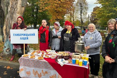 Готували і збирали гроші для воїнів: в громаді на Житомирщині влаштували батл шкільних кухарів Готували і збирали гроші для воїнів: в громаді на Житомирщині влаштували батл шкільних кухарів