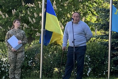 У Житомирі вшанували пам’ять жертв політичних репресій, а також підняли прапор кримськотатарського народу У Житомирі вшанували пам’ять жертв політичних репресій, а також підняли прапор кримськотатарського народу
