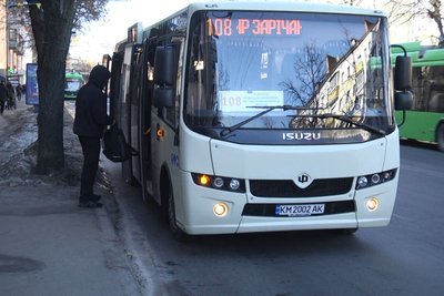 Зросли ціни на пальне — чи підвищуватимуть вартість проїзду у маршрутках Житомира Зросли ціни на пальне — чи підвищуватимуть вартість проїзду у маршрутках Житомира