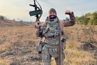 Побратими, яких рятував, провідували у лікарні. Історія ветерана зі Львова Остапа Франків Побратими, яких рятував, провідували у лікарні. Історія ветерана зі Львова Остапа Франків