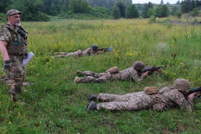 "Я не даю порад, я навчаю". Інструктор "Барон" розповів про службу на Сумщини "Я не даю порад, я навчаю". Інструктор "Барон" розповів про службу на Сумщини