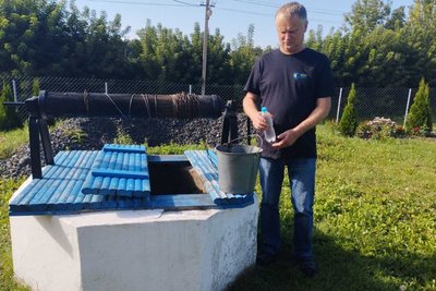 На Волині тримісячна дитина отруїлася водою з колодязя: що відомо про стан немовляти На Волині тримісячна дитина отруїлася водою з колодязя: що відомо про стан немовляти